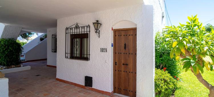 Holiday home with sea view, Nerja图片