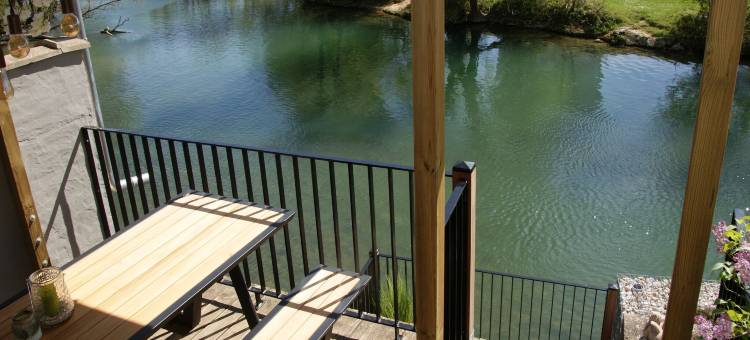 Jane Austen Lake Retreat图片