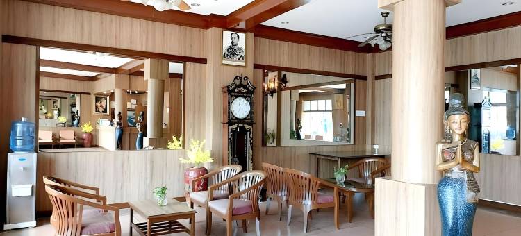 苏里翁青蓬酒店(Suriwong Chumphon Hotel)图片