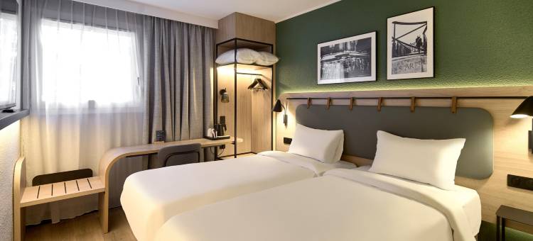 巴黎西部楠泰尔拉德芳斯康铂酒店(Campanile Paris Ouest - Nanterre - la DÉFENSE)图片