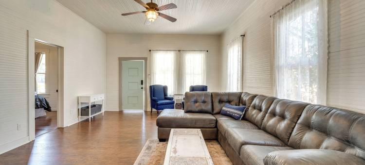 拥有100年历史的迷人住宅< 1英里至市中心(Charming 100-Year-Old Home < 1 Mi to Downtown)图片