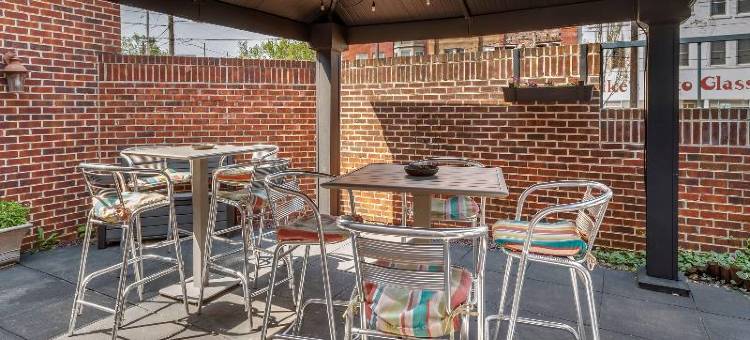 伯利恒舒适套房酒店-近利哈伊大学和LVI机场(Comfort Suites Bethlehem Near Lehigh University and LVI Airport)图片