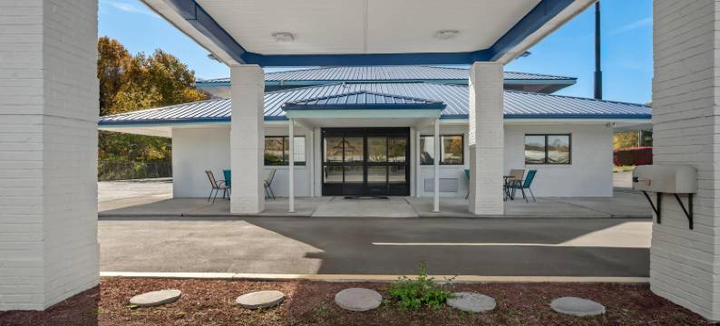 芒特弗农雷弗洛谷温德姆戴斯酒店(Days Inn by Wyndham Renfro Valley Mount Vernon)图片