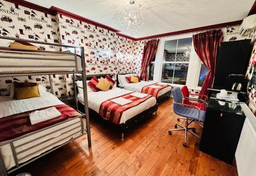 Crompton Guest House Hotel Overview