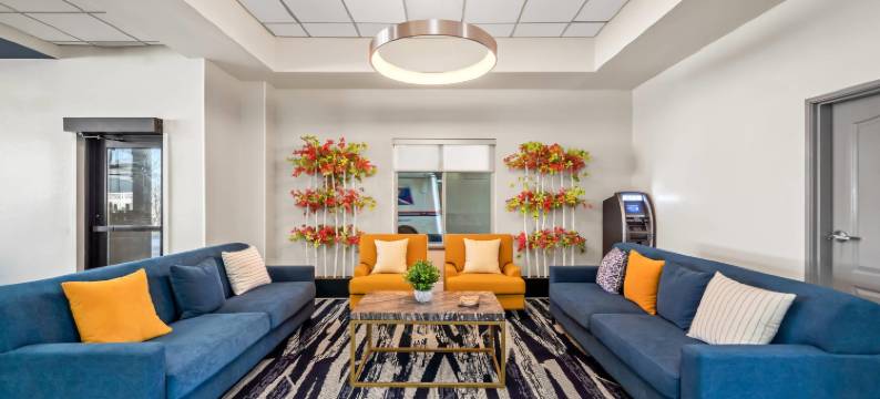 普莱恩维尔-福克斯波罗舒适套房酒店(Comfort Inn & Suites Plainville-Foxboro)图片