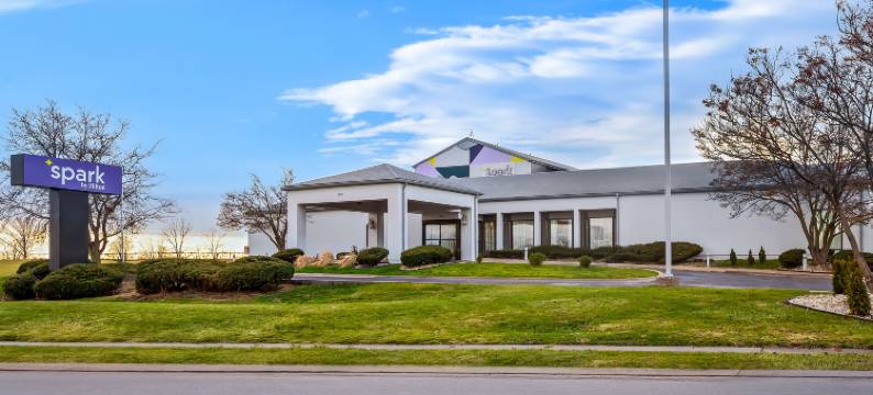 希尔顿贝滕多夫四城-spark酒店(Spark by Hilton Bettendorf Quad Cities)图片