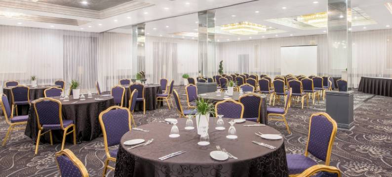 蒙特利尔机场阿蒙广场酒店，温德姆Trademark精选(Armon Plaza Montreal Airpt, Trademark Collection by Wyndham)图片