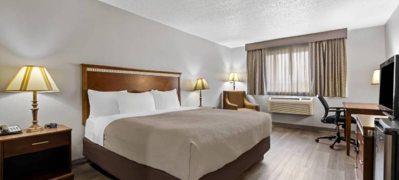 芒尼门海斯拉皮德城医院附近凯艺酒店(Quality Inn Near Monument Health Rapid City Hospital)图片