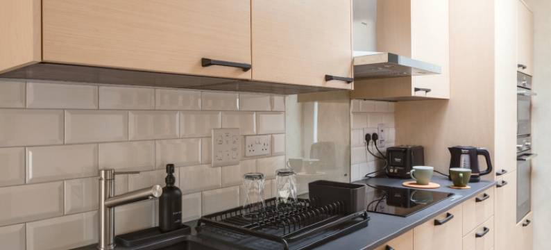 GuestReady Essential - Modern home with garden图片