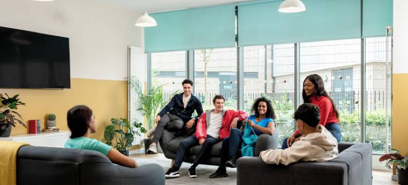 命运学生 - 月亮探险者(Destiny Student - Moonraker)图片