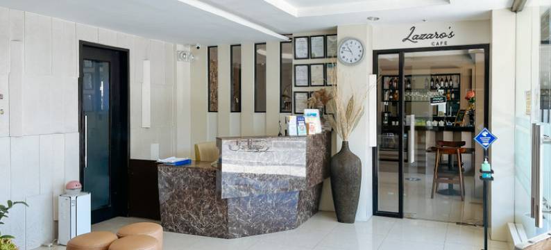 RedDoorz Plus @ Hotel Esse图片