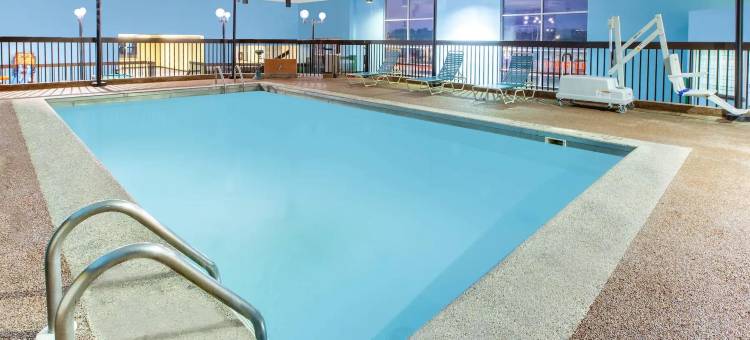 大急流城市中心美吟酒店(Baymont by Wyndham Grand Rapids Near Downtown)图片