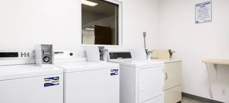 加州洛斯特希尔斯Motel 6酒店(Motel 6 Lost Hills, CA)图片