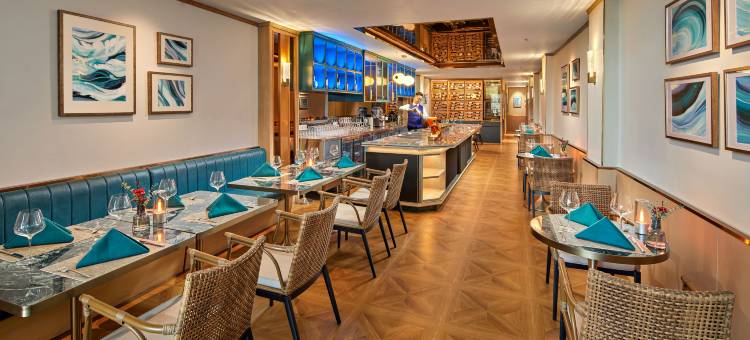 拉西埃斯塔高级湖畔酒店(La Siesta Premium Lakeside)图片