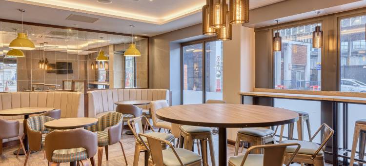 伦敦阿克斯桥中心优品迎酒店(Premier Inn London Uxbridge Town Centre)图片