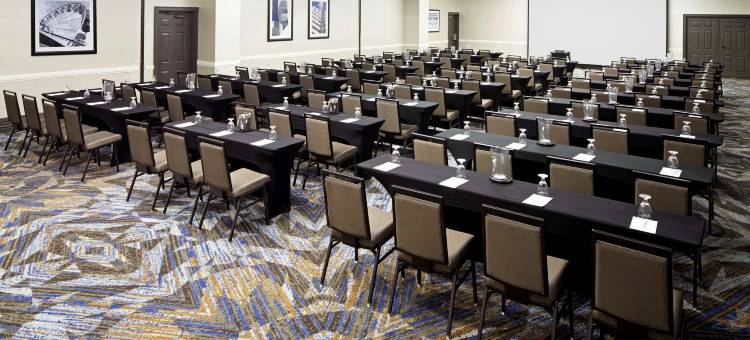洛杉矶国际机场北安泊套房酒店(Embassy Suites by Hilton Los Angeles International Airport North)图片