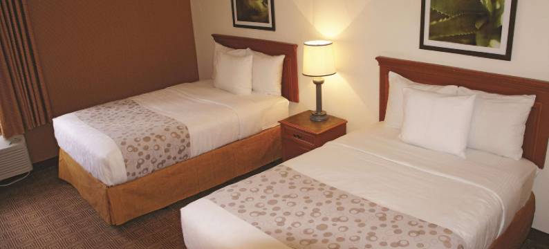 莱克兰东拉昆塔温德姆套房酒店(La Quinta Inn & Suites by Wyndham Lakeland East)图片