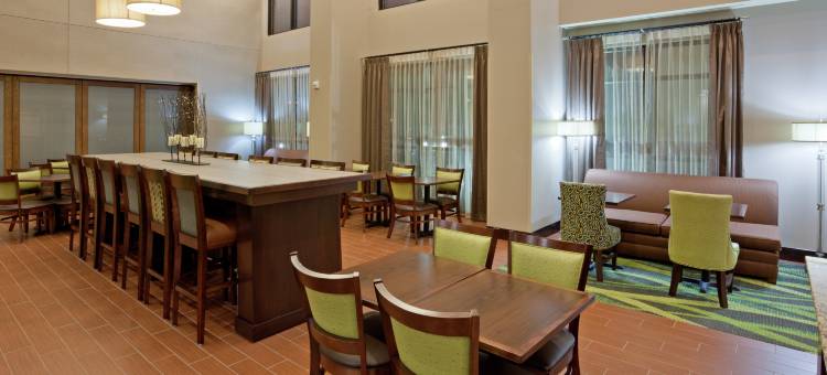 西明尼阿波利斯/明尼通卡欢朋酒店(Hampton Inn & Suites Minneapolis West/Minnetonka)图片