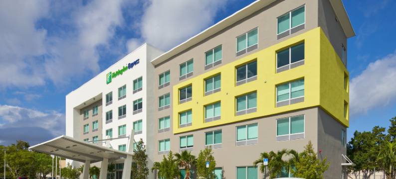 迈阿密多拉智选假日酒店(Holiday Inn Express & Suites DORAL - MIAMI by IHG)图片