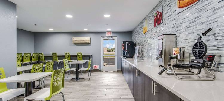 奥瓦通纳医疗中心附近品质酒店(Quality Inn Owatonna Near Medical Center)图片