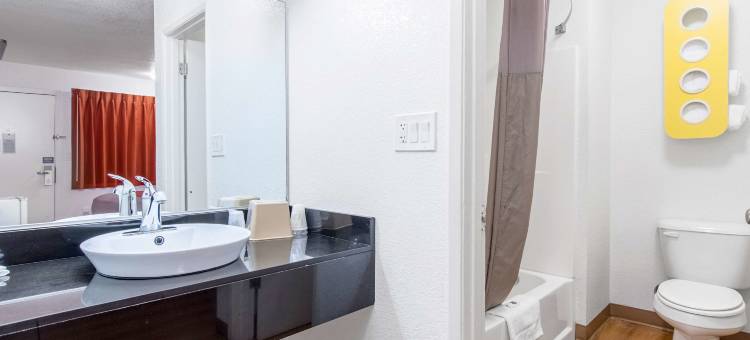 贝克斯菲尔德6号汽车旅馆(Motel 6 Bakersfield, CA - Central)图片