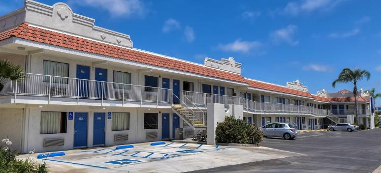 卡尔斯巴德乐高乐园附近 Motel 6(Motel 6 Carlsbad, CA - Near Legoland)图片