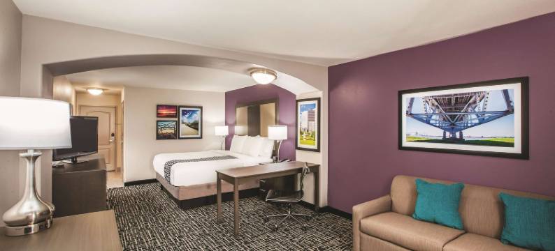 沃克德纳姆斯普林斯拉昆塔温德姆套房酒店(La Quinta Inn & Suites by Wyndham Walker - Denham Springs)图片