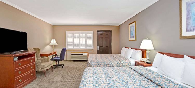 西科维纳市温德姆戴斯酒店(Days Inn by Wyndham West Covina)图片