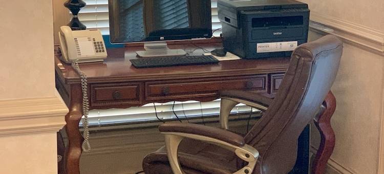 克雷斯特维尤呗盟套房酒店(Baymont by Wyndham Crestview)图片