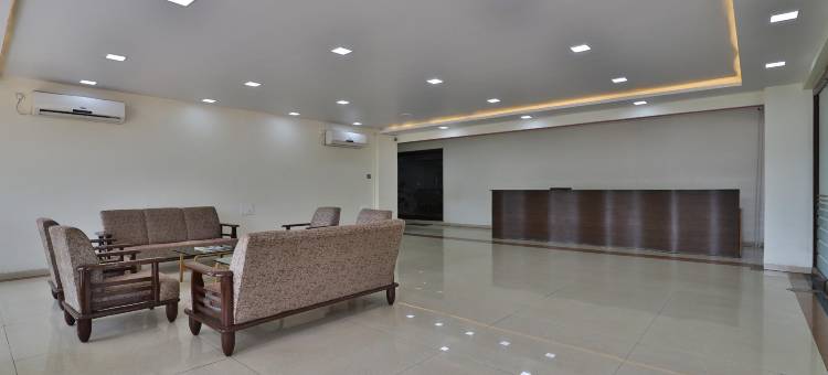 锡尔瓦萨乌特卡什酒店(Utkarsh Hotel)图片