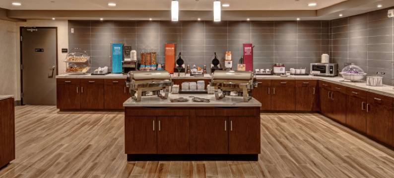 瓦列霍希尔顿欢朋酒店(Hampton Inn Vallejo)图片