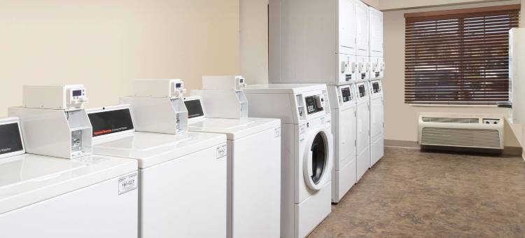 美国长住精选套房酒店 - 堪萨斯城 - 南 - 49 号州际公路(Extended Stay America Select Suites - Kansas City - South - I-49)图片