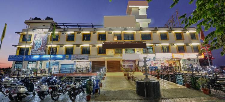 Capital O Hotel Samanvi International图片
