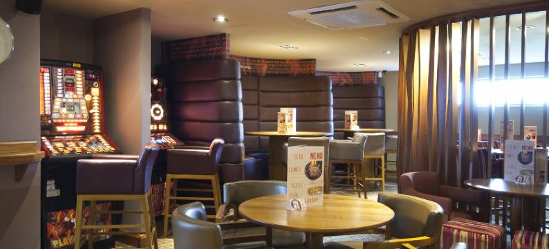 格拉斯哥牛顿米兰高级旅社(M77 J4)(Premier Inn Glasgow Newton Mearns (M77 J4))图片