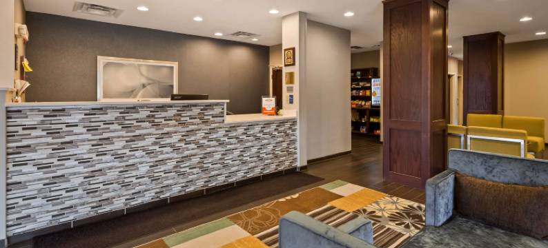 波特曼贝斯特韦斯特优质套房酒店(Best Western Plus Boardman Inn  Suites)图片