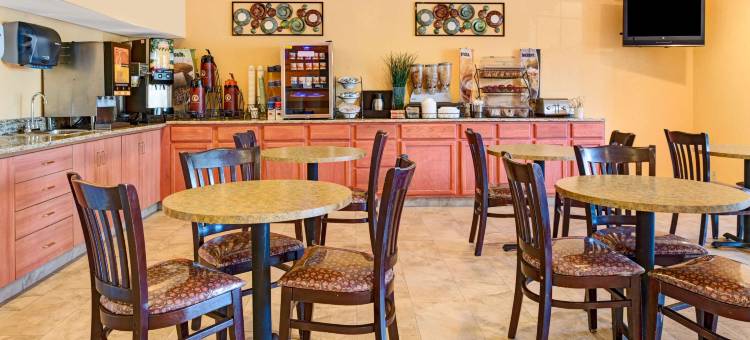 麦客达温德姆酒店及套房孟菲斯科尔多瓦I-40东(Microtel Inn & Suites by Wyndham Cordova Memphis I-40 East)图片