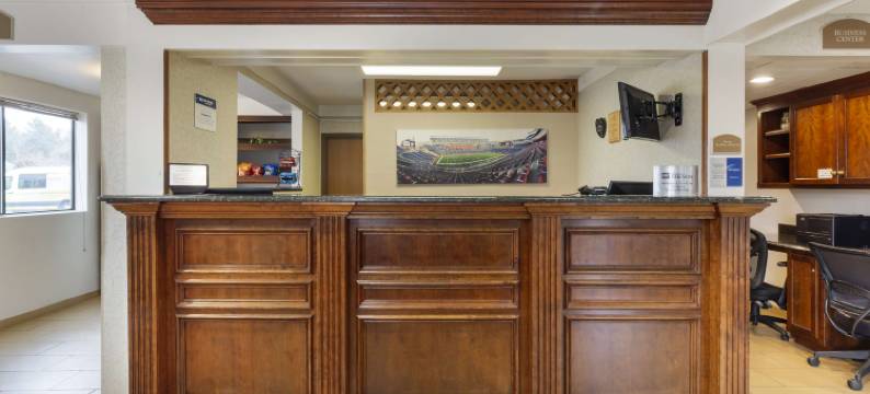 沙伦/斯伯勒贝斯特韦斯特优质酒店(Best Western Plus the Inn at Sharon/Foxboro)图片