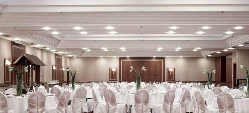 华沙机场万怡酒店(Courtyard Warsaw Airport)图片