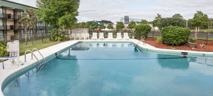 弗多斯塔购物中心速8酒店(Super 8 by Wyndham Valdosta Mall)图片