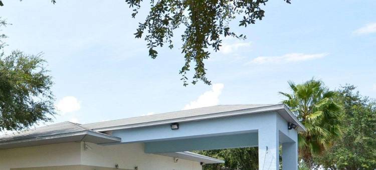 海恩斯城罗德威套房酒店(Rodeway Inn & Suites)图片