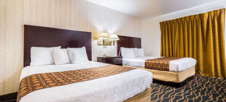 罗德威酒店 伊纳姆克劳 雷尼尔山-水晶山地区(Rodeway Inn Enumclaw Mount Rainier-Crystal Mountain Area)图片