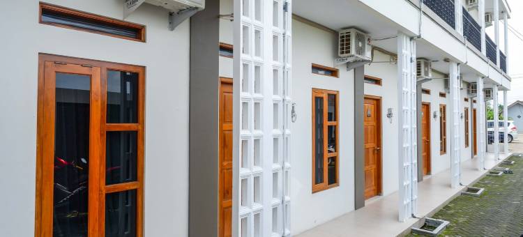 红多兹伊斯兰酒店-近日惹RS赫米娜(RedDoorz Syariah Near RS Hermina Yogyakarta)图片