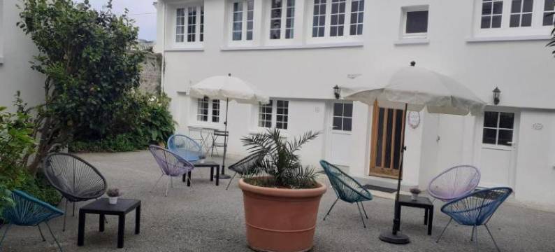 Logis 酒店拉邦纳德雷斯(Hotel de Charme la Bonne Adresse - Logis de France)图片