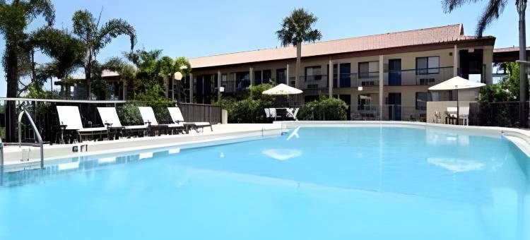 里维拉比奇西棕榈滩海滩速8酒店(Super 8 by Wyndham Riviera Beach West Palm Beach)图片