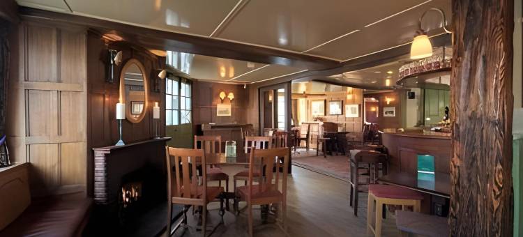 红狮酒店(The Red Lion Hotel)图片