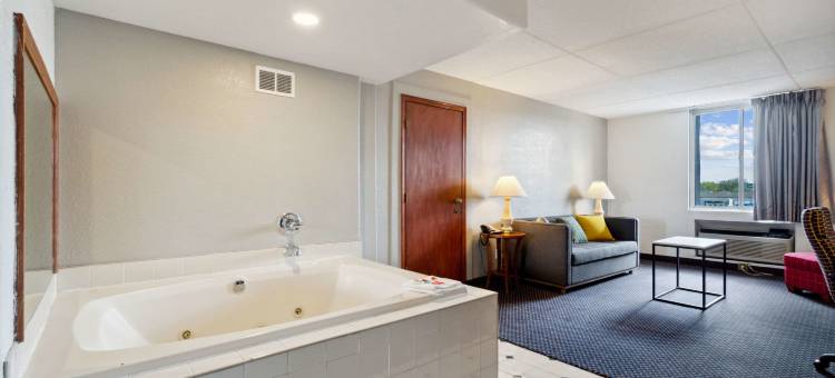 伊克诺套房旅馆(Econo Lodge Inn & Suites)图片