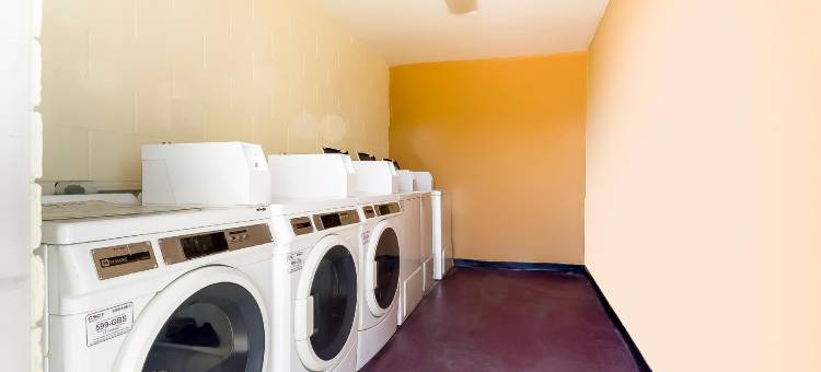 OYO埃洛伊酒店-近卡萨格兰德I-10(OYO Hotel Eloy Casa Grande Near I-10)图片