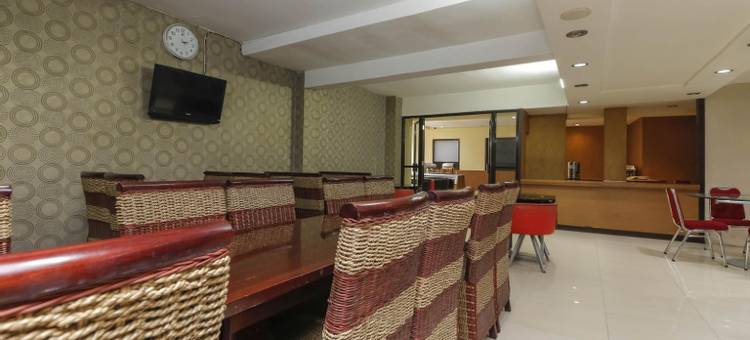 红多兹Plus酒店@ 流行大酒店(Collection O Losari Near Pantai Losari Formerly Hotel Grand Populer)图片