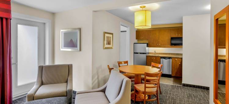 汤姆森贝斯特韦斯特套房酒店(Best Western Thompson Hotel  Suites)图片