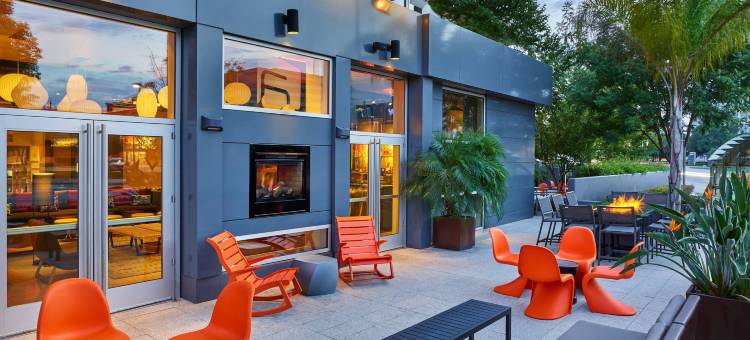 休斯顿广场雅乐轩酒店(Aloft Houston by the Galleria)图片